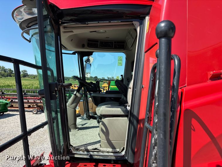 image for item FG0588 2014 Case IH 5140 Axial-Flow AFS combine