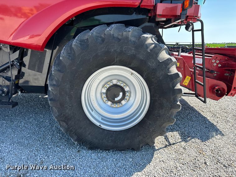 image for item FG0588 2014 Case IH 5140 Axial-Flow AFS combine