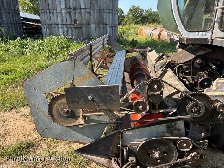 image for item FG0593 Allis-Chalmers Gleaner K2 Corn-Soybean Special combine