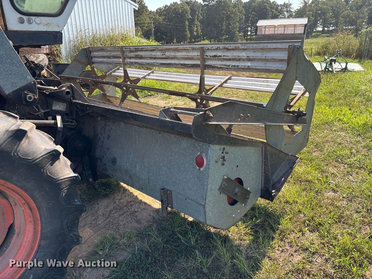 image for item FG0593 Allis-Chalmers Gleaner K2 Corn-Soybean Special combine