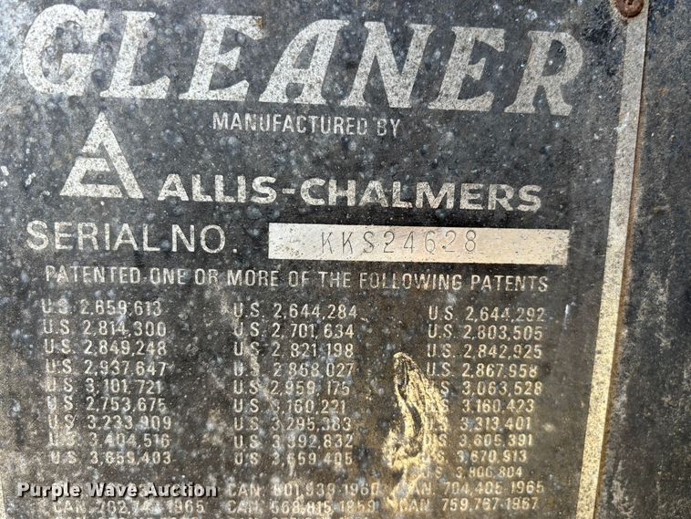 image for item FG0593 Allis-Chalmers Gleaner K2 Corn-Soybean Special combine