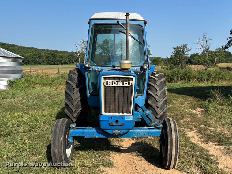 image for item FG0594 1976 Ford 6600 tractor