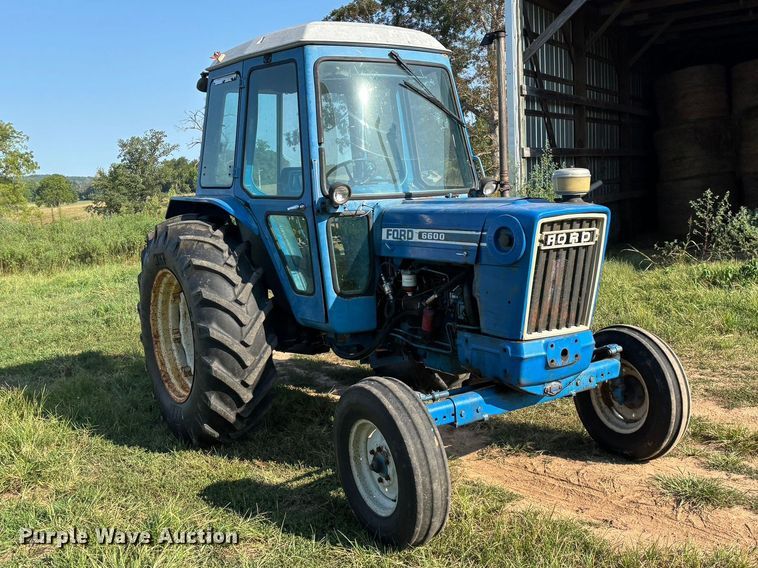 image for item FG0594 1976 Ford 6600 tractor