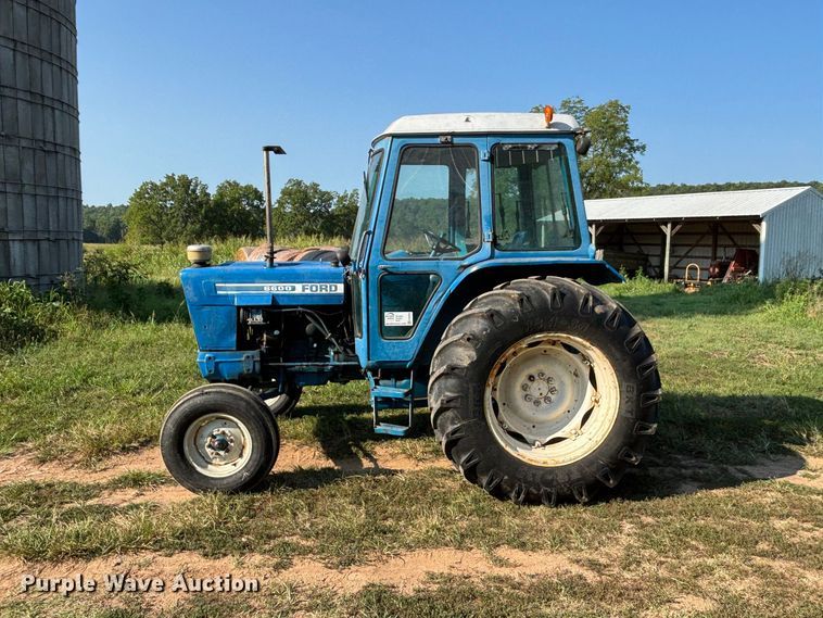 image for item FG0594 1976 Ford 6600 tractor