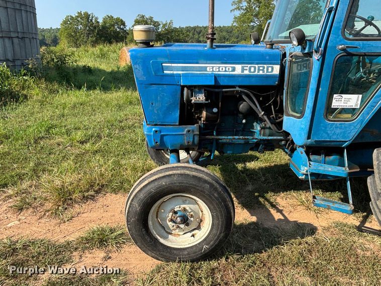 image for item FG0594 1976 Ford 6600 tractor