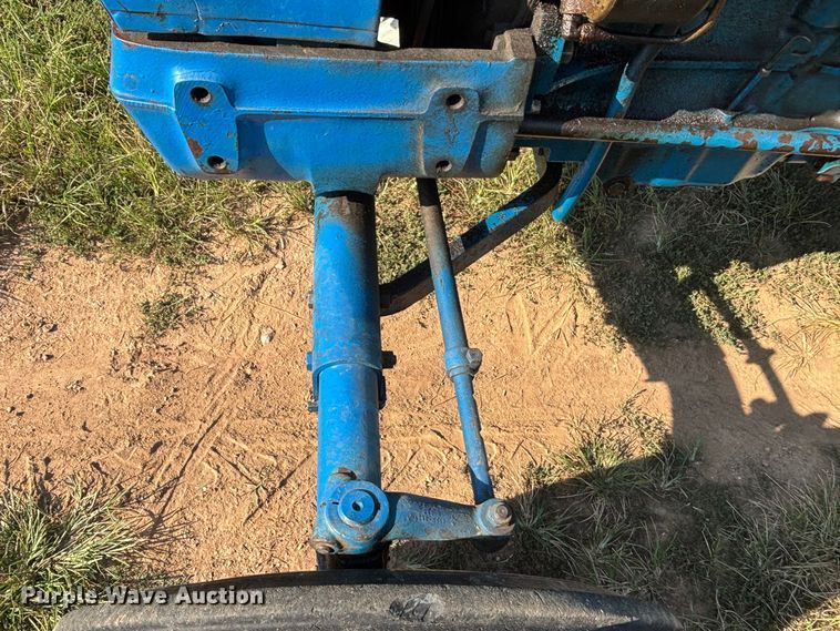 image for item FG0594 1976 Ford 6600 tractor