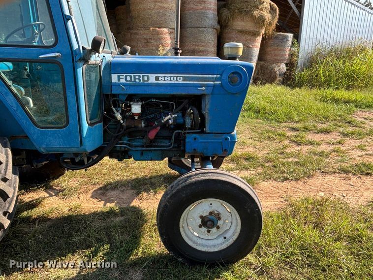 image for item FG0594 1976 Ford 6600 tractor