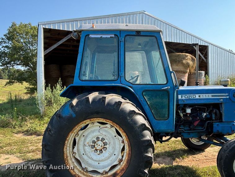 image for item FG0594 1976 Ford 6600 tractor