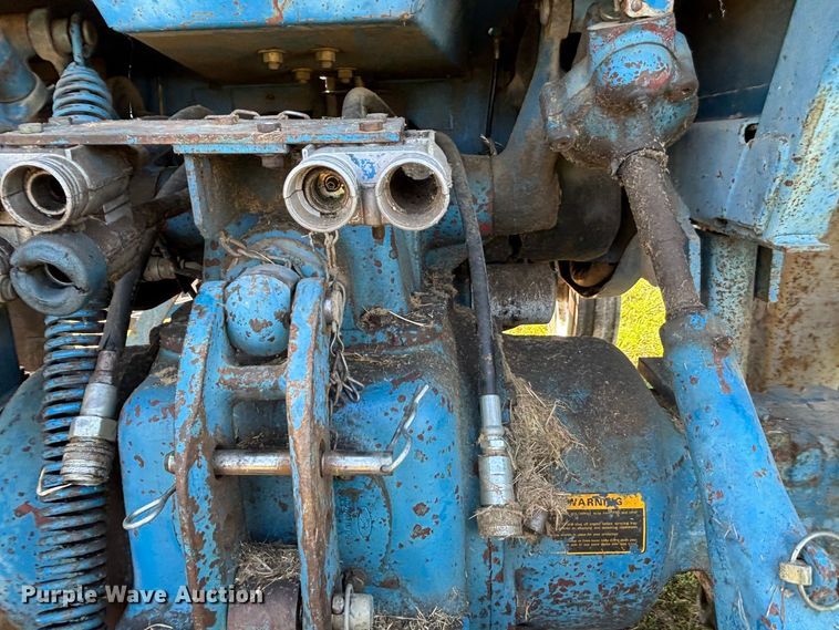 image for item FG0594 1976 Ford 6600 tractor