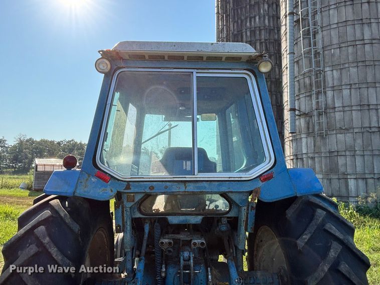 image for item FG0594 1976 Ford 6600 tractor