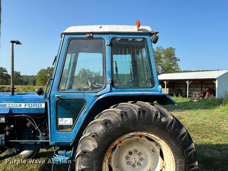 image for item FG0594 1976 Ford 6600 tractor
