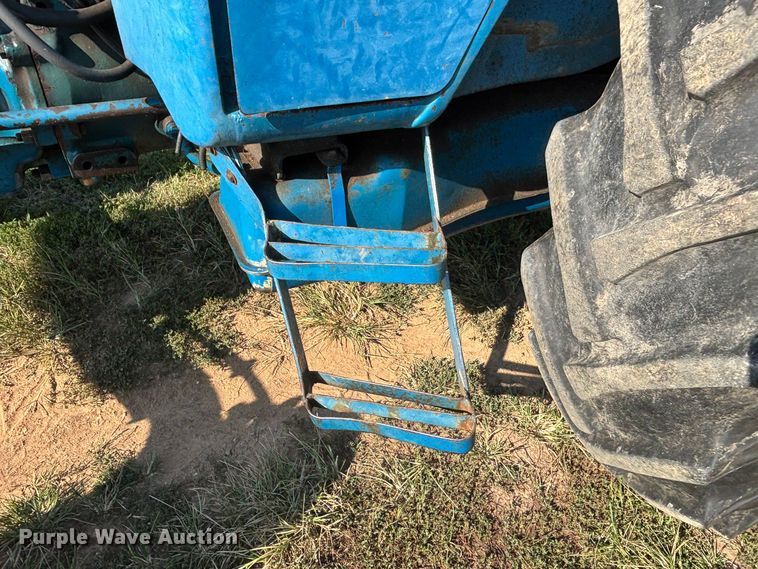 image for item FG0594 1976 Ford 6600 tractor