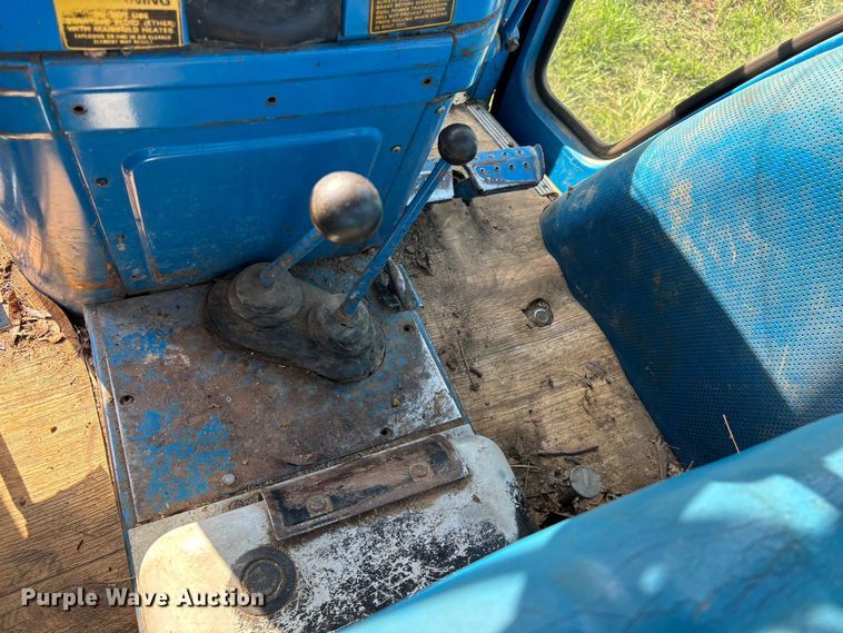 image for item FG0594 1976 Ford 6600 tractor