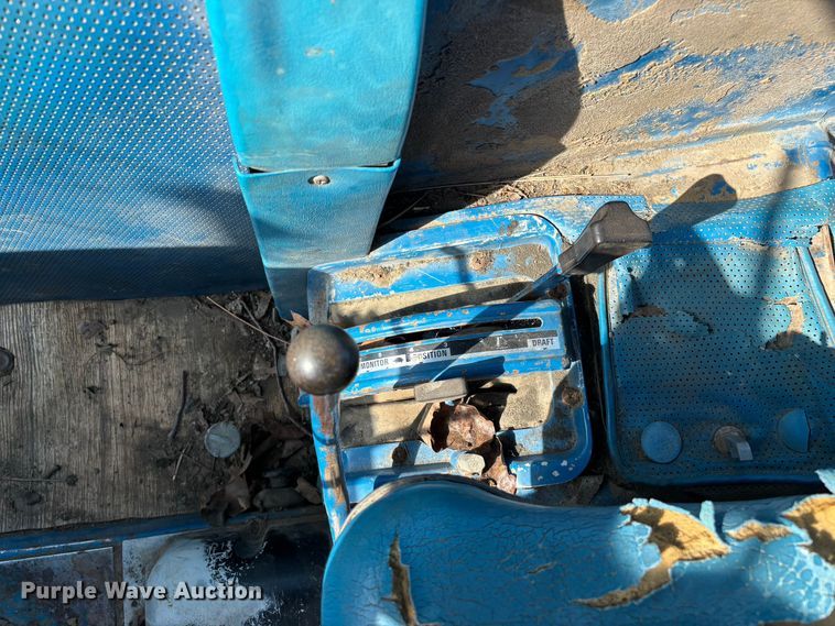 image for item FG0594 1976 Ford 6600 tractor