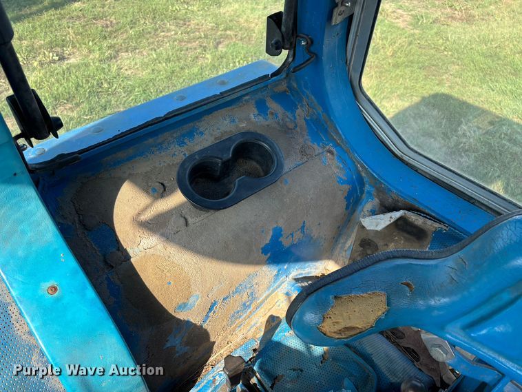 image for item FG0594 1976 Ford 6600 tractor