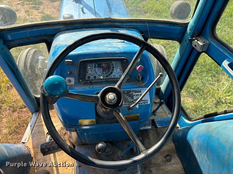 image for item FG0594 1976 Ford 6600 tractor