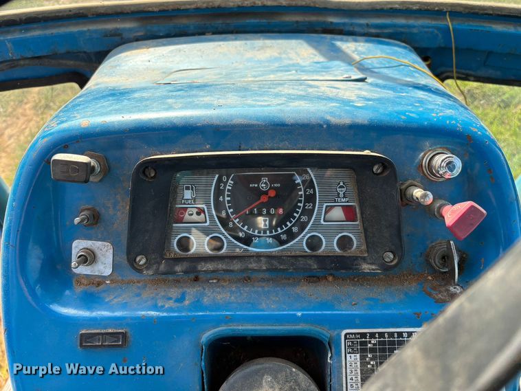 image for item FG0594 1976 Ford 6600 tractor
