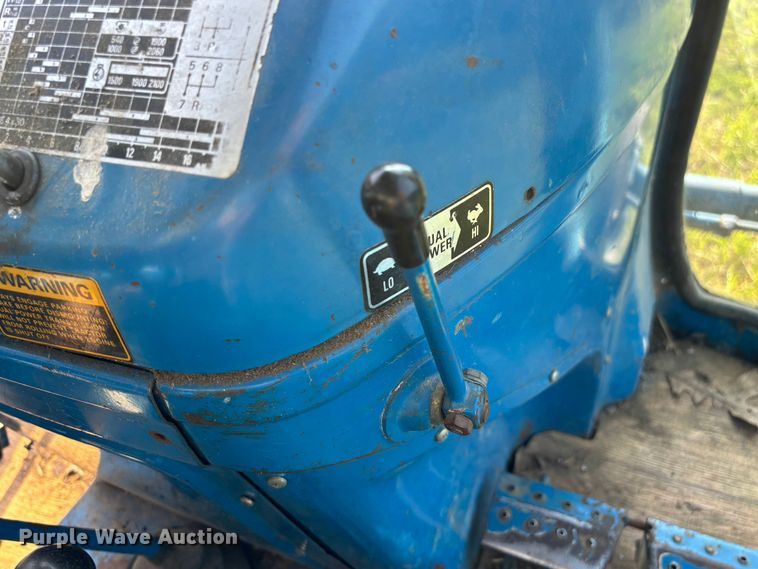 image for item FG0594 1976 Ford 6600 tractor