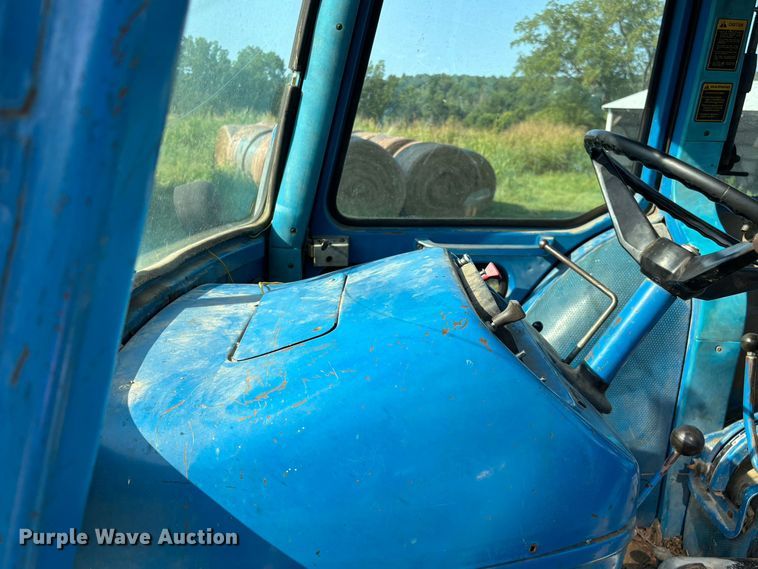 image for item FG0594 1976 Ford 6600 tractor