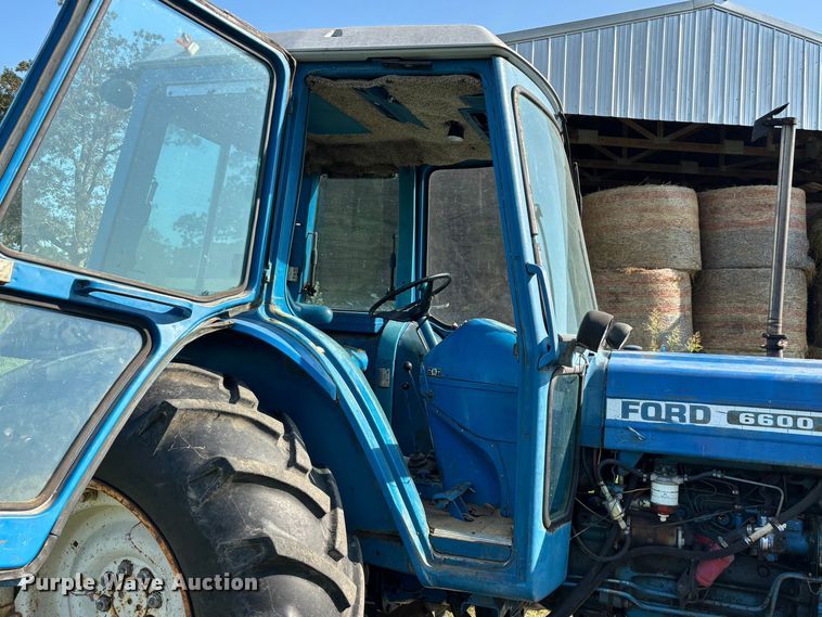image for item FG0594 1976 Ford 6600 tractor
