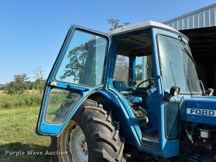 image for item FG0594 1976 Ford 6600 tractor