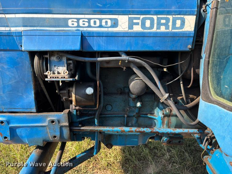 image for item FG0594 1976 Ford 6600 tractor
