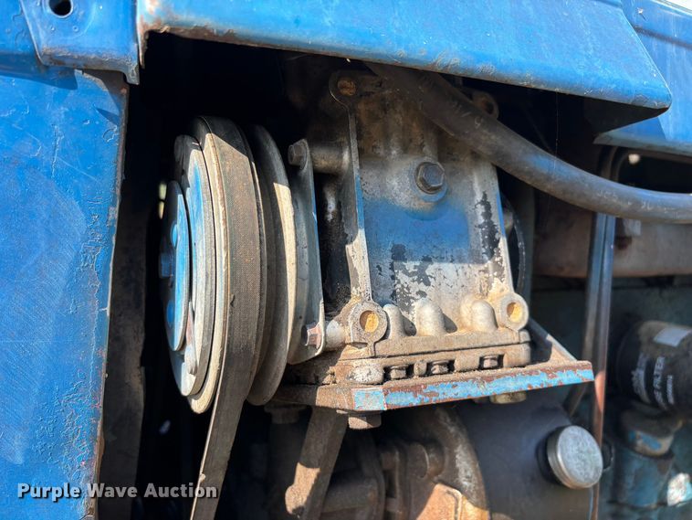 image for item FG0594 1976 Ford 6600 tractor