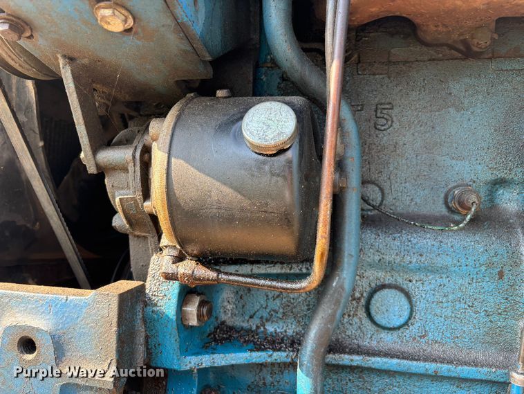 image for item FG0594 1976 Ford 6600 tractor