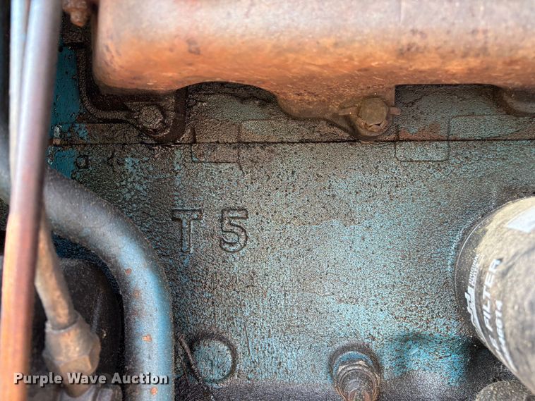 image for item FG0594 1976 Ford 6600 tractor