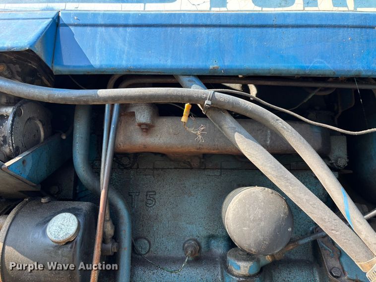 image for item FG0594 1976 Ford 6600 tractor
