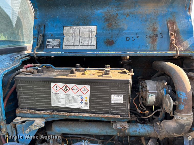 image for item FG0594 1976 Ford 6600 tractor