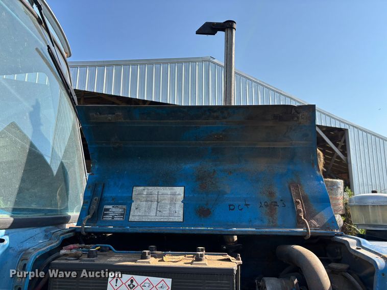 image for item FG0594 1976 Ford 6600 tractor