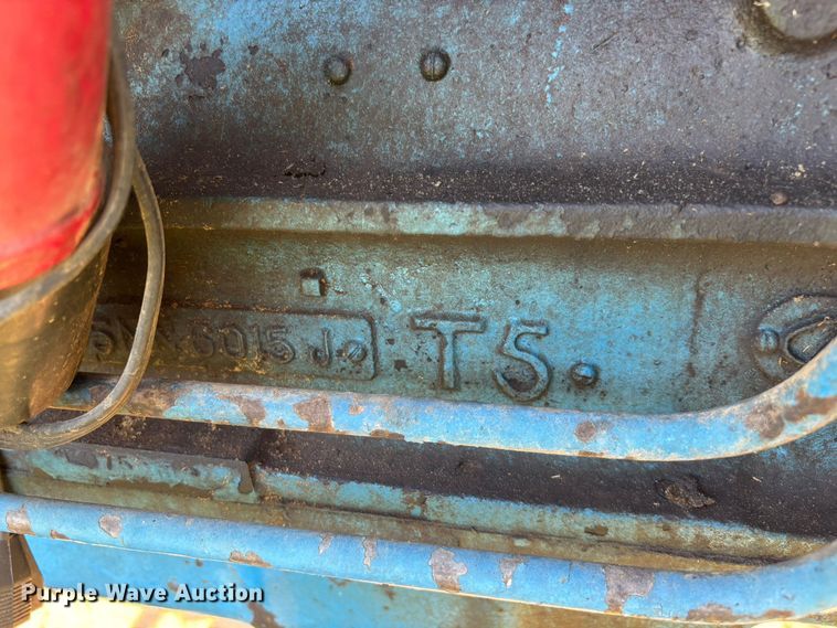 image for item FG0594 1976 Ford 6600 tractor