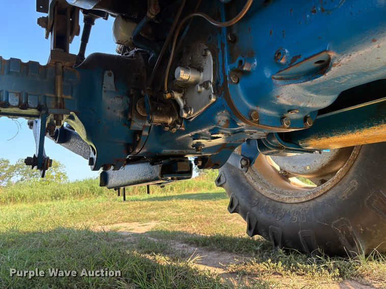 image for item FG0594 1976 Ford 6600 tractor