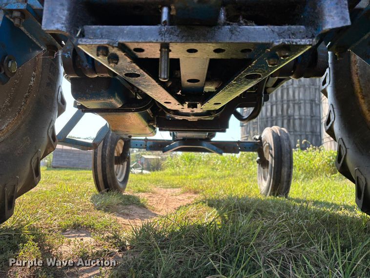 image for item FG0594 1976 Ford 6600 tractor