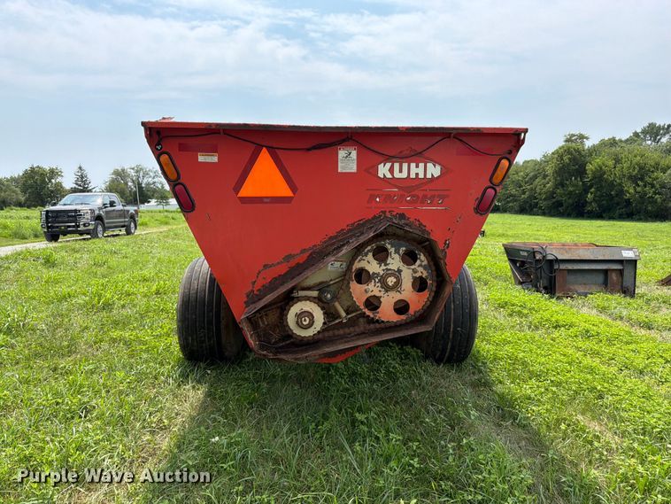 image for item FK3311 Kuhn Knight 8124 manure spreader