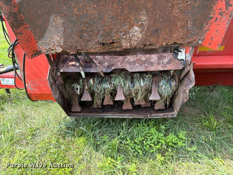image for item FK3311 Kuhn Knight 8124 manure spreader