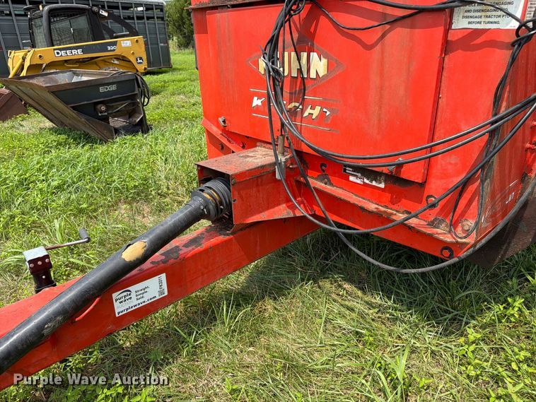 image for item FK3311 Kuhn Knight 8124 manure spreader