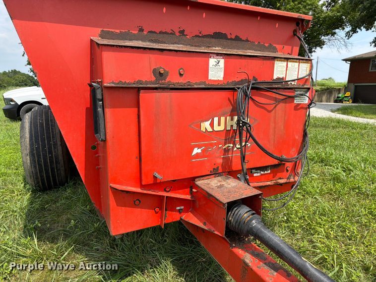 image for item FK3311 Kuhn Knight 8124 manure spreader