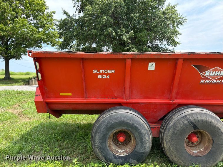 image for item FK3311 Kuhn Knight 8124 manure spreader