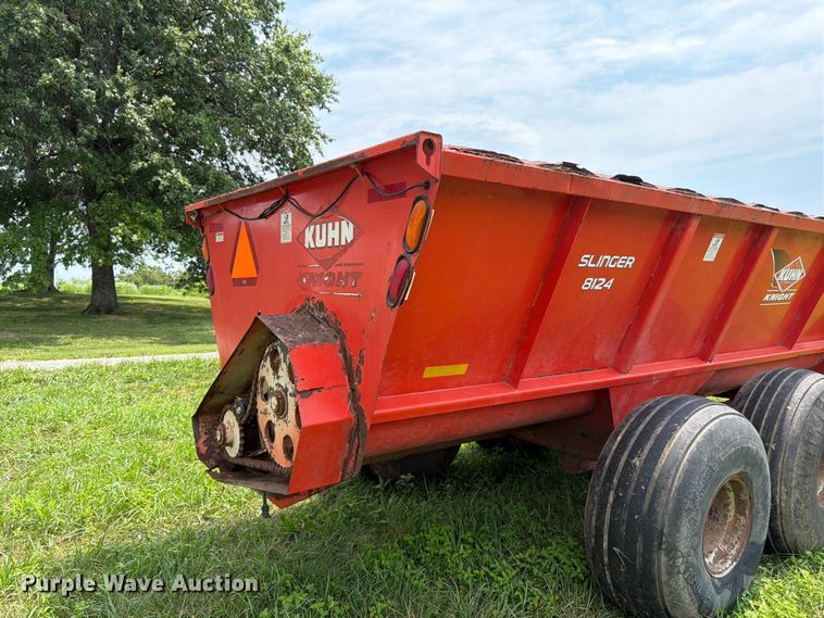 image for item FK3311 Kuhn Knight 8124 manure spreader