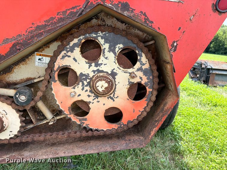 image for item FK3311 Kuhn Knight 8124 manure spreader