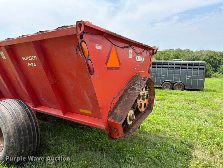 image for item FK3311 Kuhn Knight 8124 manure spreader