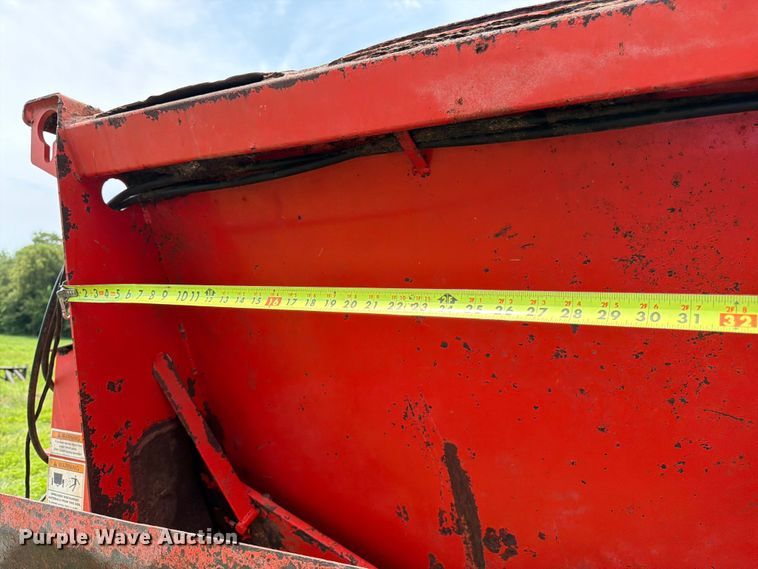 image for item FK3311 Kuhn Knight 8124 manure spreader