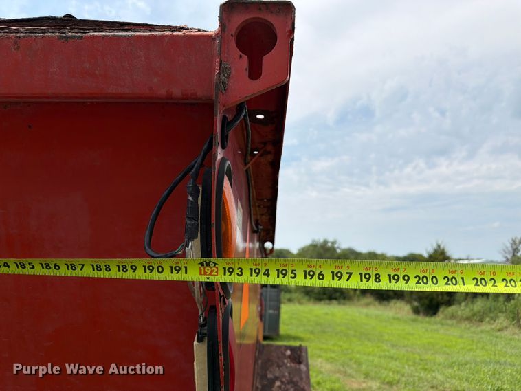 image for item FK3311 Kuhn Knight 8124 manure spreader