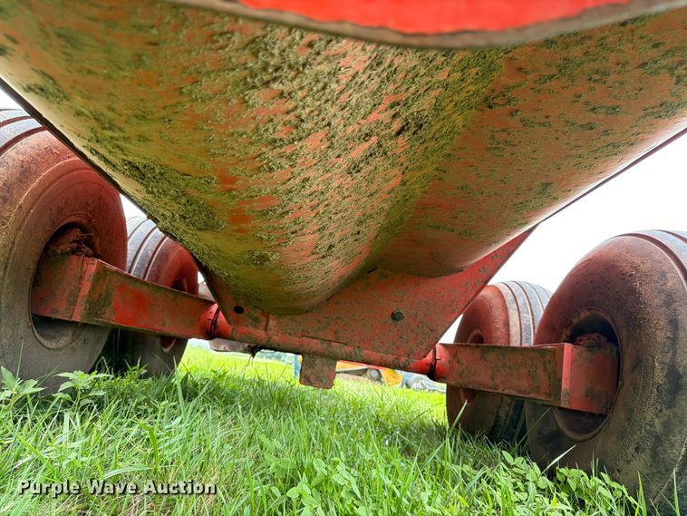 image for item FK3311 Kuhn Knight 8124 manure spreader