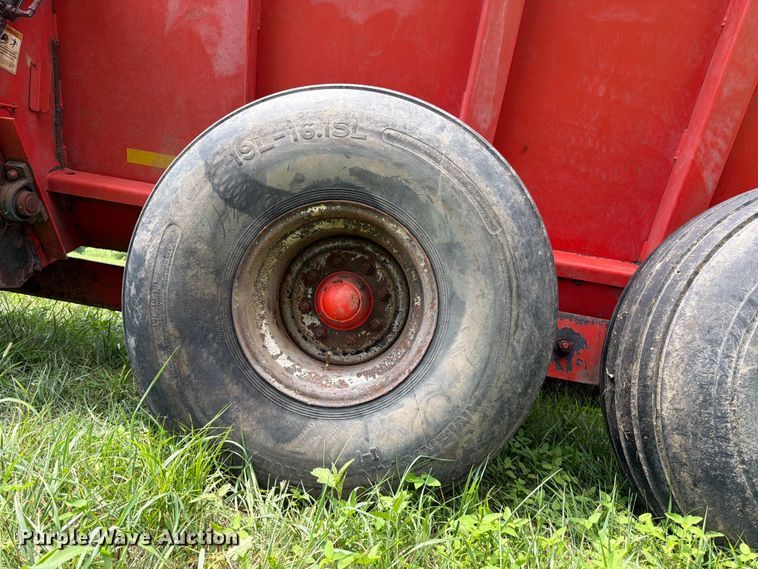 image for item FK3311 Kuhn Knight 8124 manure spreader