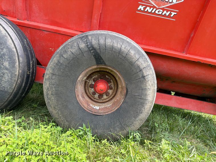 image for item FK3311 Kuhn Knight 8124 manure spreader