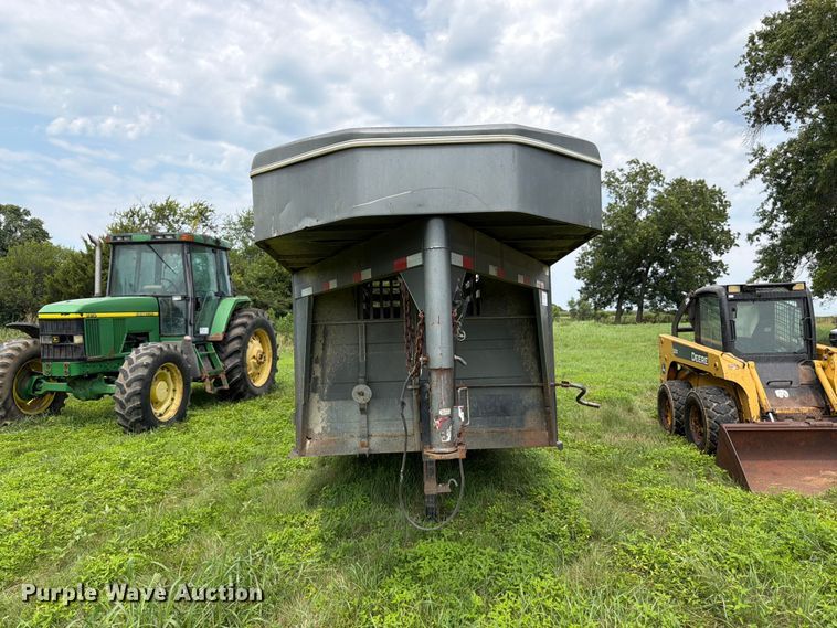 image for item FK3314 2008 Titan 1R7715 livestock trailer