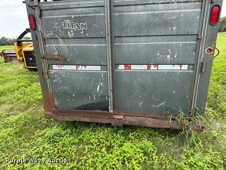 image for item FK3314 2008 Titan 1R7715 livestock trailer